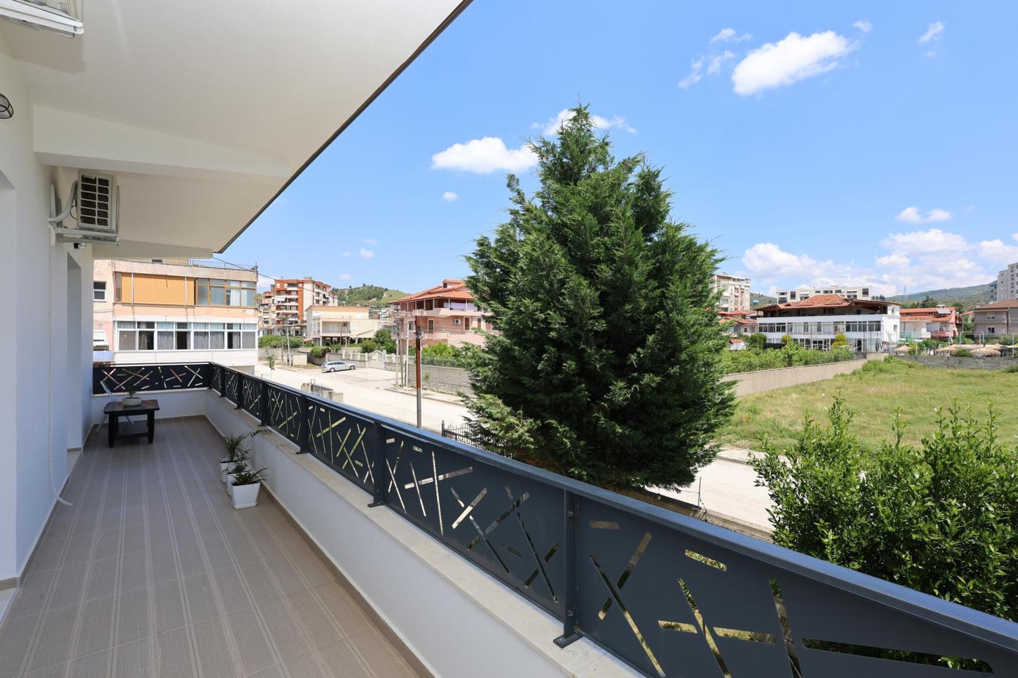 Baza Hostel - Swimming Pool Берат Экстерьер фото